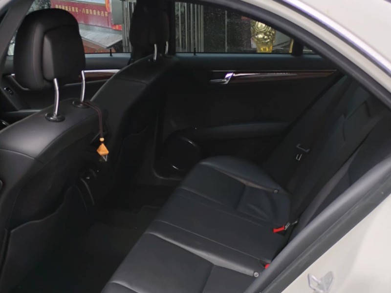 Mercedes-Benz/賓士   C-CLASS 2010年賓士C300 白色頂級天窗 一手車 AMG黑內皮椅 無改裝 車優極佳 | 新北市汽車商業同業公會｜TACA優良車商聯盟｜中古、二手車買車賣車公會認證保固