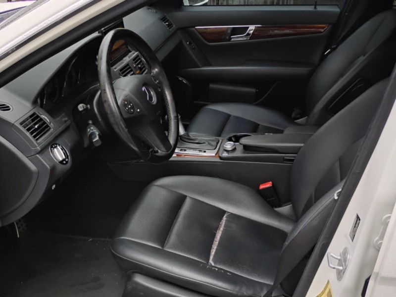 Mercedes-Benz/賓士   C-CLASS 2010年賓士C300 白色頂級天窗 一手車 AMG黑內皮椅 無改裝 車優極佳 | 新北市汽車商業同業公會｜TACA優良車商聯盟｜中古、二手車買車賣車公會認證保固