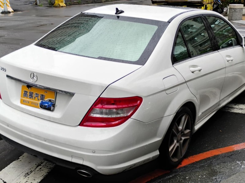 Mercedes-Benz/賓士   C-CLASS 2010年賓士C300 白色頂級天窗 一手車 AMG黑內皮椅 無改裝 車優極佳 | 新北市汽車商業同業公會｜TACA優良車商聯盟｜中古、二手車買車賣車公會認證保固