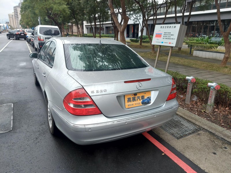 Mercedes-Benz/賓士   E-CLASS  E240 2005年BENZ E240 2.6天窗 一手車跑18萬 原鈑保證 便宜出售 | 新北市汽車商業同業公會｜TACA優良車商聯盟｜中古、二手車買車賣車公會認證保固