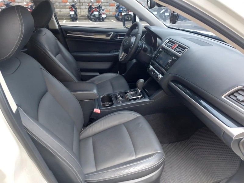 Subaru  Outback 2016 速霸陸OUTBACK 2.5i-S版 頂級天窗電尾門 一手車保證 認證 | 新北市汽車商業同業公會｜TACA優良車商聯盟｜中古、二手車買車賣車公會認證保固