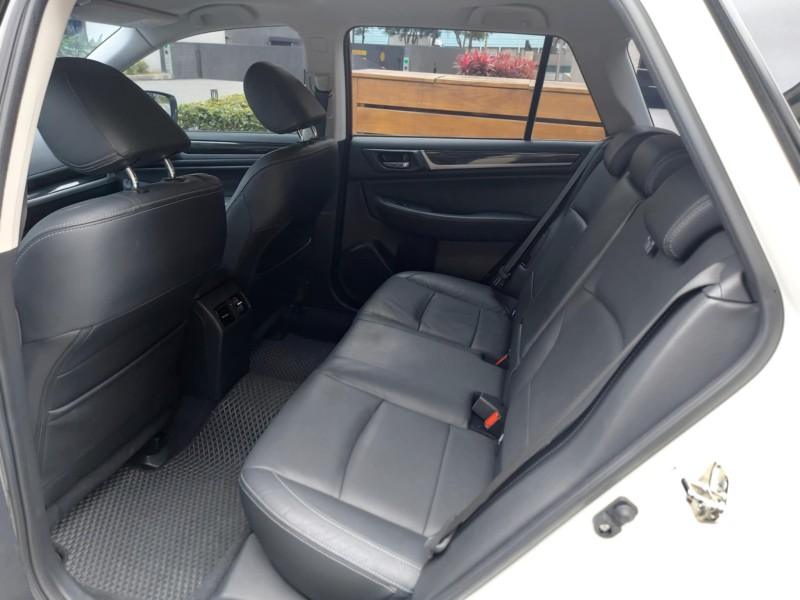 Subaru  Outback 2016 速霸陸OUTBACK 2.5i-S版 頂級天窗電尾門 一手車保證 認證 | 新北市汽車商業同業公會｜TACA優良車商聯盟｜中古、二手車買車賣車公會認證保固
