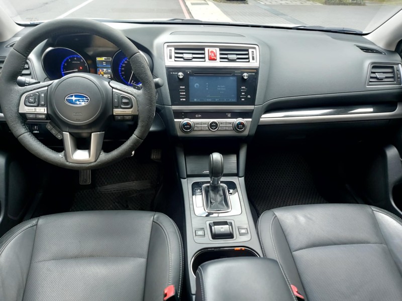 Subaru  Outback 2016 速霸陸OUTBACK 2.5i-S版 頂級天窗電尾門 一手車保證 認證 | 新北市汽車商業同業公會｜TACA優良車商聯盟｜中古、二手車買車賣車公會認證保固