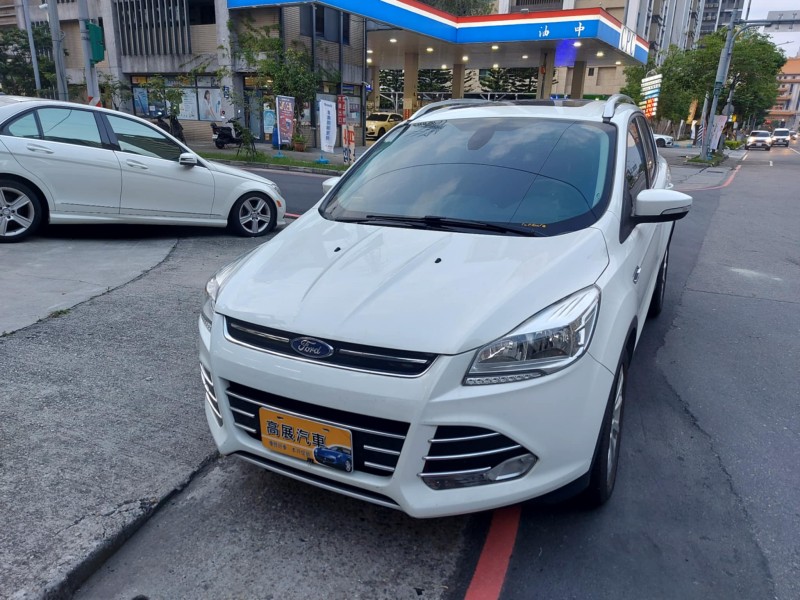 Ford/福特  Kuga 全額貸 2015年KUGA 1.5都會尊貴版 全景天窗 電尾門 實跑6萬 | 新北市汽車商業同業公會｜TACA優良車商聯盟｜中古、二手車買車賣車公會認證保固