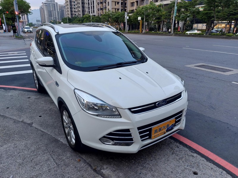 Ford/福特  Kuga 全額貸 2015年KUGA 1.5都會尊貴版 全景天窗 電尾門 實跑6萬 | 新北市汽車商業同業公會｜TACA優良車商聯盟｜中古、二手車買車賣車公會認證保固