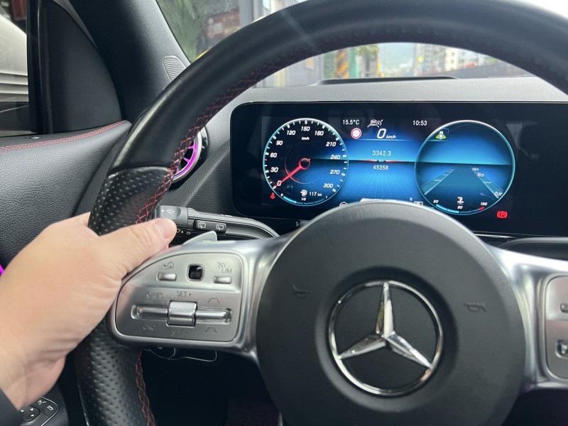 Mercedes-Benz/賓士   GLA-CLASS  GLA45 AMG 找記老闆實價~正2021年Benz GLA45 AMG 跟車/全景/電懸 | 新北市汽車商業同業公會｜TACA優良車商聯盟｜中古、二手車買車賣車公會認證保固