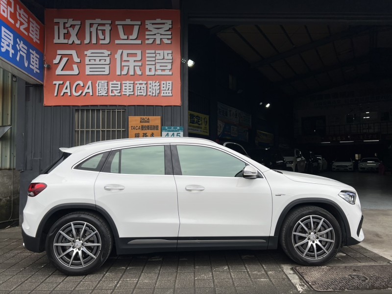 Mercedes-Benz/賓士   GLA-CLASS  GLA45 AMG 找記老闆實價~正2021年Benz GLA45 AMG 跟車/全景/電懸 | 新北市汽車商業同業公會｜TACA優良車商聯盟｜中古、二手車買車賣車公會認證保固