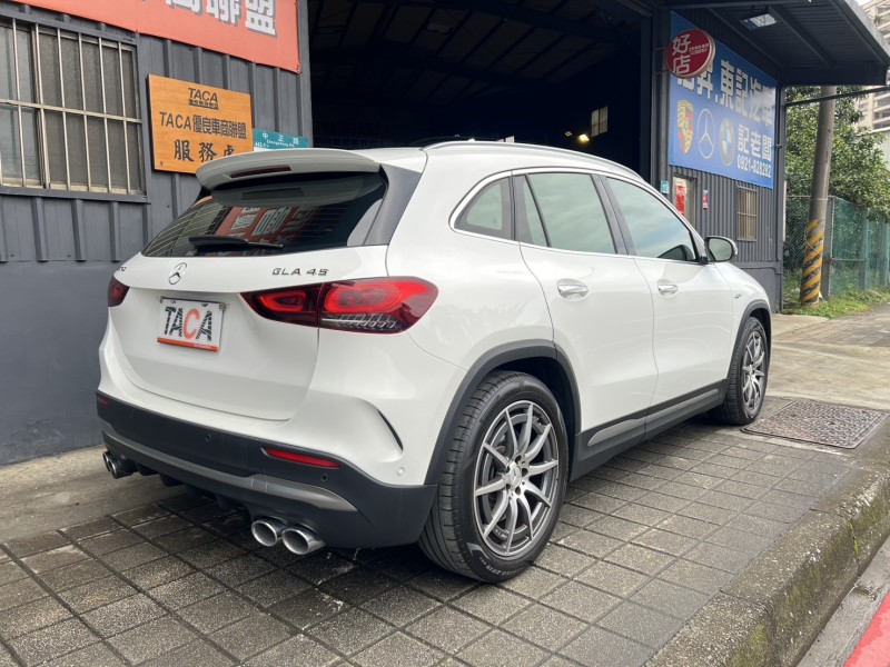 Mercedes-Benz/賓士   GLA-CLASS  GLA45 AMG 找記老闆實價~正2021年Benz GLA45 AMG 跟車/全景/電懸 | 新北市汽車商業同業公會｜TACA優良車商聯盟｜中古、二手車買車賣車公會認證保固