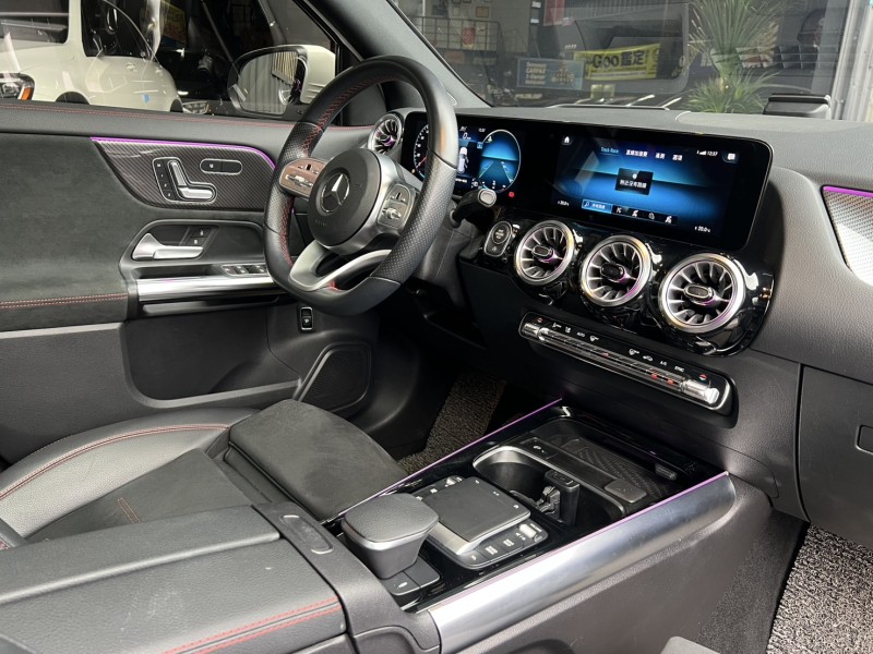 Mercedes-Benz/賓士   GLA-CLASS  GLA45 AMG 找記老闆實價~正2021年Benz GLA45 AMG 跟車/全景/電懸 | 新北市汽車商業同業公會｜TACA優良車商聯盟｜中古、二手車買車賣車公會認證保固