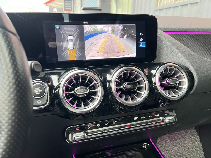 Mercedes-Benz/賓士   GLA-CLASS  GLA45 AMG 找記老闆實價~正2021年Benz GLA45 AMG 跟車/全景/電懸 | 新北市汽車商業同業公會｜TACA優良車商聯盟｜中古、二手車買車賣車公會認證保固