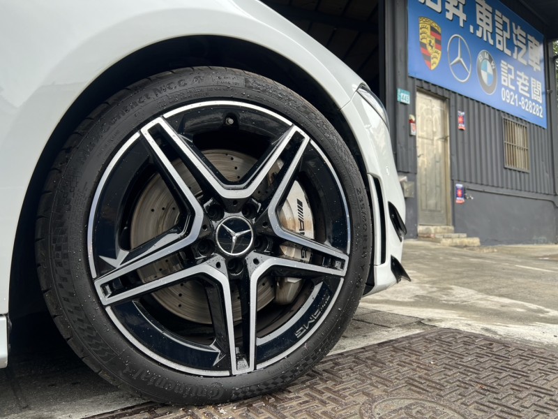 Mercedes-Benz/賓士   A-CLASS  A35 找記老闆實價~正2021年Benz A35 AMG全景/摸門/夜色/306P馬力 | 新北市汽車商業同業公會｜TACA優良車商聯盟｜中古、二手車買車賣車公會認證保固