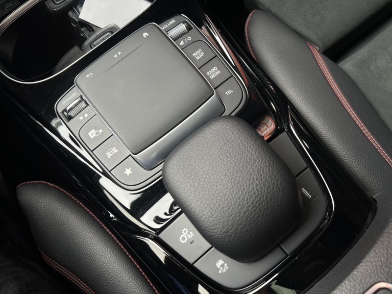 Mercedes-Benz/賓士   A-CLASS  A35 找記老闆實價~正2021年Benz A35 AMG全景/摸門/夜色/306P馬力 | 新北市汽車商業同業公會｜TACA優良車商聯盟｜中古、二手車買車賣車公會認證保固