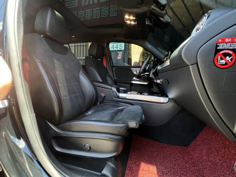 Mercedes-Benz/賓士   GLB-CLASS  GLB35 AMG 找記老闆~正2022年GLB35 AMG 23P跟車/U88跑車旋鈕/跑4.4萬 | 新北市汽車商業同業公會｜TACA優良車商聯盟｜中古、二手車買車賣車公會認證保固