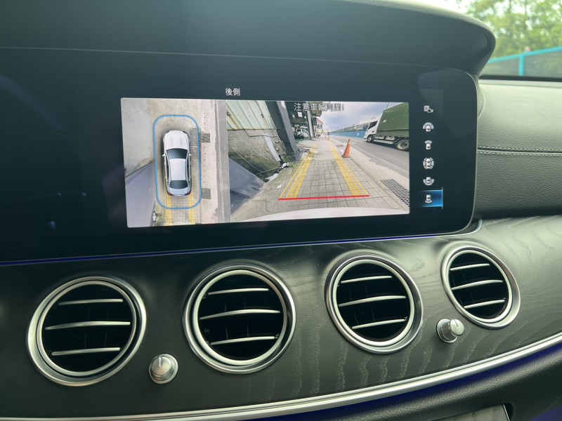Mercedes-Benz/賓士   E-CLASS  E250 找記老闆~23年型E250E300AMG P20/多光束/柏林/抬顯/冷熱通風椅 | 新北市汽車商業同業公會｜TACA優良車商聯盟｜中古、二手車買車賣車公會認證保固