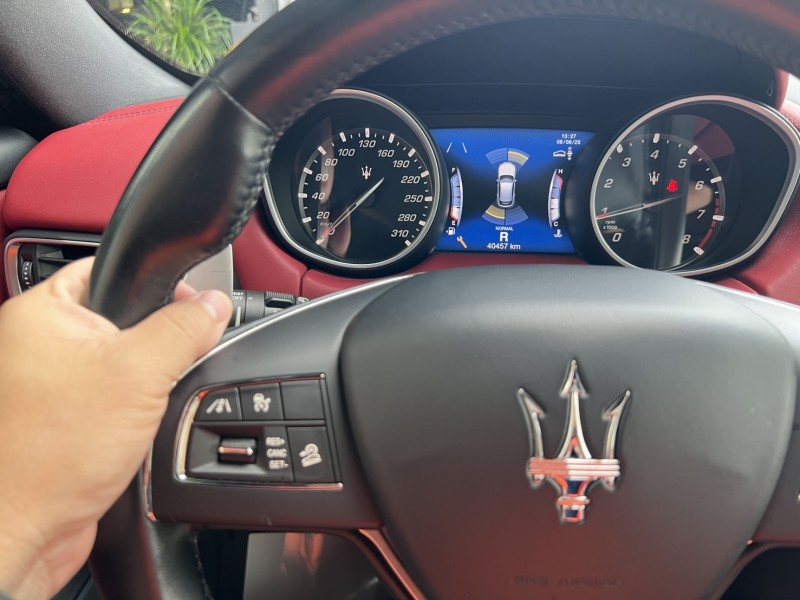 Maserati 瑪莎拉蒂  Levante 找記老闆實價～正2018年Levante SQ4 GS小改款跟車 | 新北市汽車商業同業公會｜TACA優良車商聯盟｜中古、二手車買車賣車公會認證保固