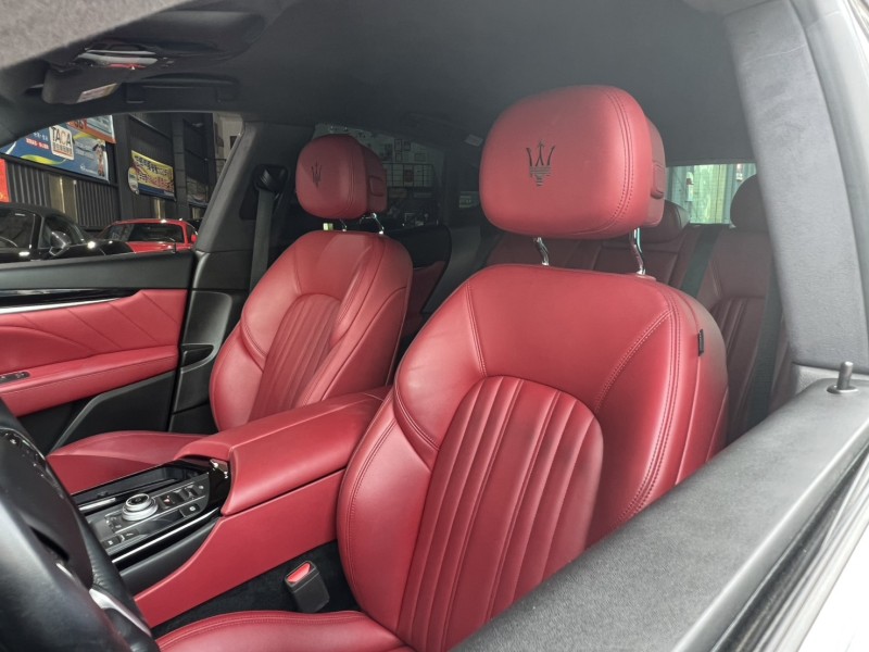 Maserati 瑪莎拉蒂  Levante 找記老闆實價～正2018年Levante SQ4 GS小改款跟車 | 新北市汽車商業同業公會｜TACA優良車商聯盟｜中古、二手車買車賣車公會認證保固