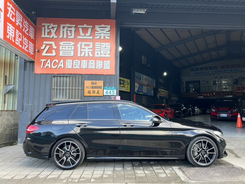 Mercedes-Benz/賓士   C-CLASS  C43 找記老闆~正2017年Benz C43 五門AMG 23P/雙魚眼/柏林/抬顯 | 新北市汽車商業同業公會｜TACA優良車商聯盟｜中古、二手車買車賣車公會認證保固