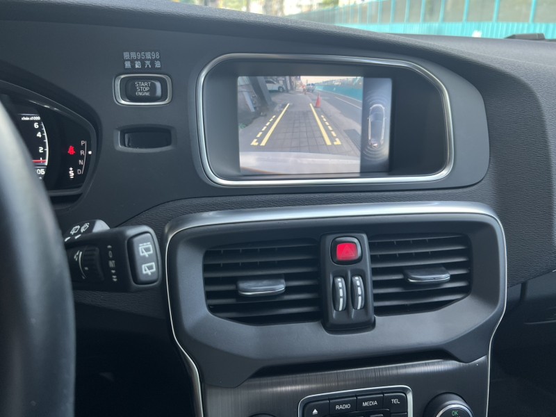 Volvo  V40 保證實價28萬～15年型 V40 T4 免鑰摸門/一手車/實跑58900公里 | 新北市汽車商業同業公會｜TACA優良車商聯盟｜中古、二手車買車賣車公會認證保固