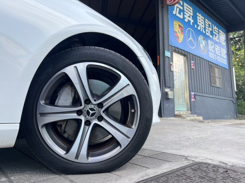 Mercedes-Benz/賓士   E-CLASS  E300 找記老闆實價126萬~正2019年Benz E300 履約實跑7.7萬公里 | 新北市汽車商業同業公會｜TACA優良車商聯盟｜中古、二手車買車賣車公會認證保固