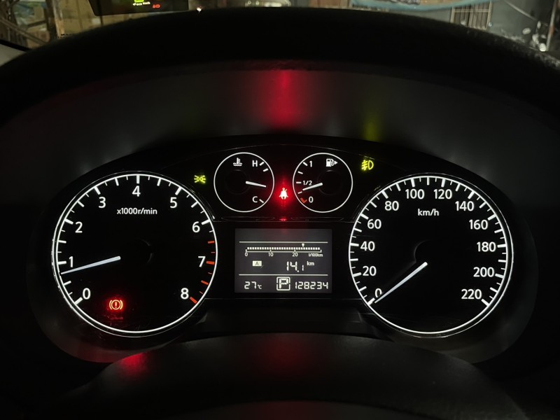Nissan  Tiida 實車實價Big Tiida 1.6SL小車魔術大空間 可分期 | 新北市汽車商業同業公會｜TACA優良車商聯盟｜中古、二手車買車賣車公會認證保固
