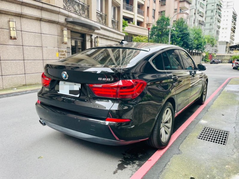 BMW/ 寶馬  5 SERIES  528i GT 實車實價 僅跑4萬餘公里BMW 528i GT可分期 | 新北市汽車商業同業公會｜TACA優良車商聯盟｜中古、二手車買車賣車公會認證保固