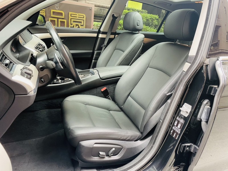 BMW/ 寶馬  5 SERIES  528i GT 實車實價 僅跑4萬餘公里BMW 528i GT可分期 | 新北市汽車商業同業公會｜TACA優良車商聯盟｜中古、二手車買車賣車公會認證保固
