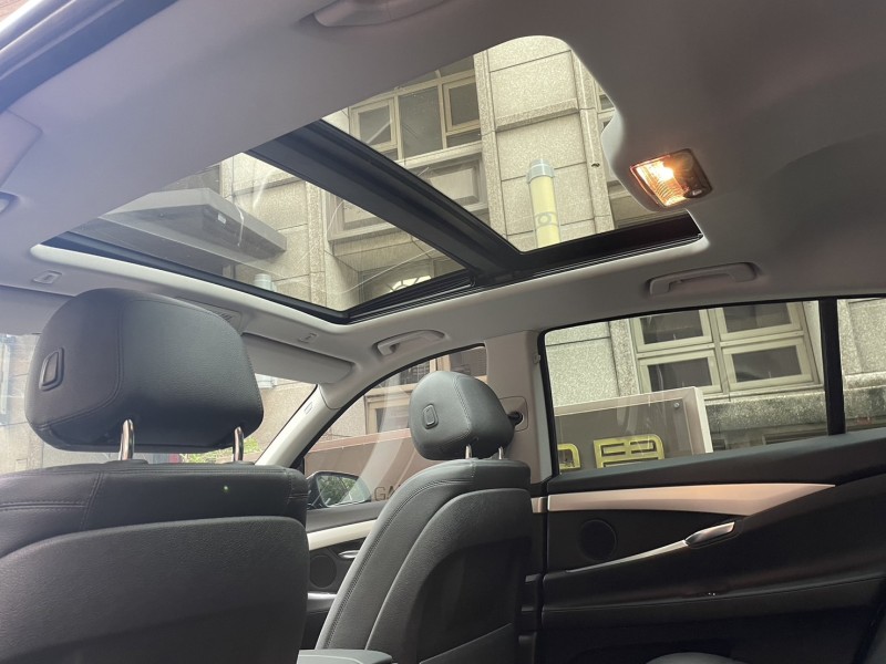 BMW/ 寶馬  5 SERIES  528i GT 實車實價 僅跑4萬餘公里BMW 528i GT可分期 | 新北市汽車商業同業公會｜TACA優良車商聯盟｜中古、二手車買車賣車公會認證保固