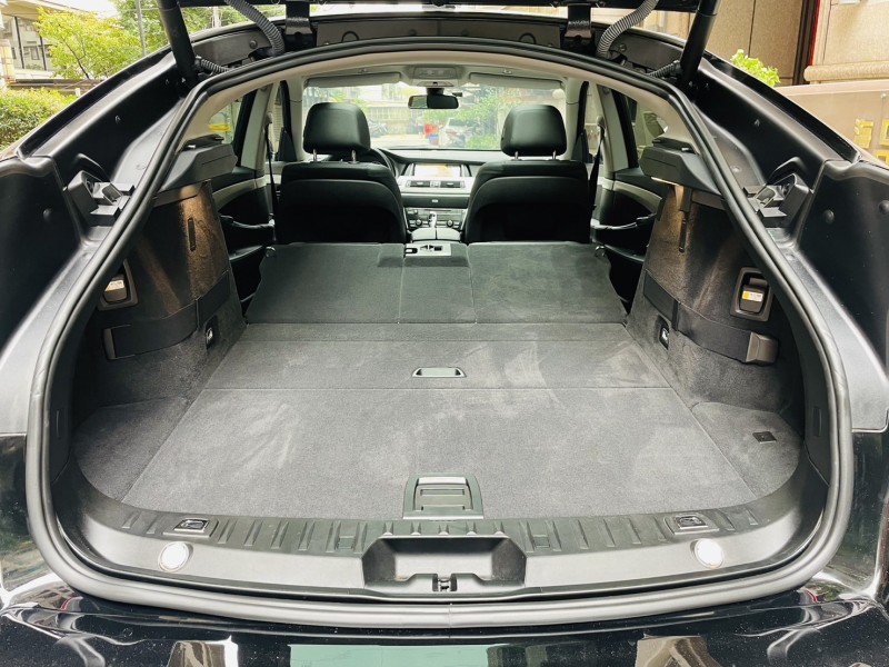 BMW/ 寶馬  5 SERIES  528i GT 實車實價 僅跑4萬餘公里BMW 528i GT可分期 | 新北市汽車商業同業公會｜TACA優良車商聯盟｜中古、二手車買車賣車公會認證保固