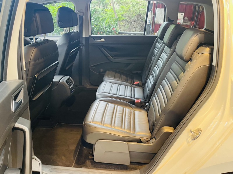 Volkswagen 福斯  Touran 實車實價 百變魔術大空間Touran 280tsi CL家庭號七人座休旅車 | 新北市汽車商業同業公會｜TACA優良車商聯盟｜中古、二手車買車賣車公會認證保固