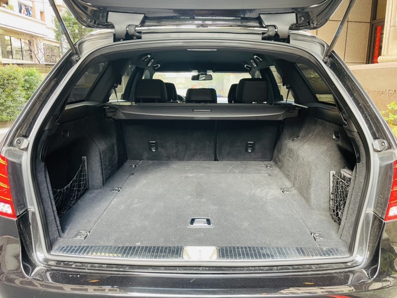 Mercedes-Benz/賓士   E-CLASS  E200 實車實價E200 Estate超豪華精品旅行車 可分期 | 新北市汽車商業同業公會｜TACA優良車商聯盟｜中古、二手車買車賣車公會認證保固