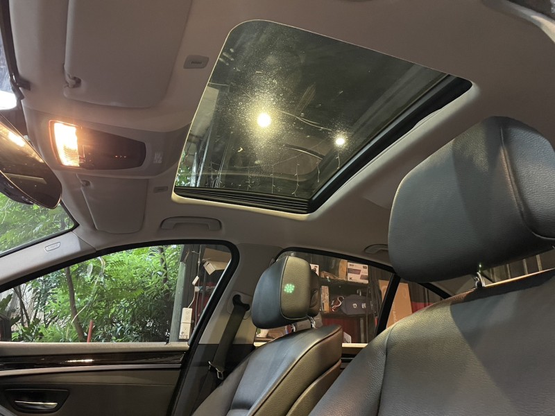 BMW/ 寶馬  5 SERIES  523i 實車實價BMW 523i 豪華精品代步車 可分期 | 新北市汽車商業同業公會｜TACA優良車商聯盟｜中古、二手車買車賣車公會認證保固