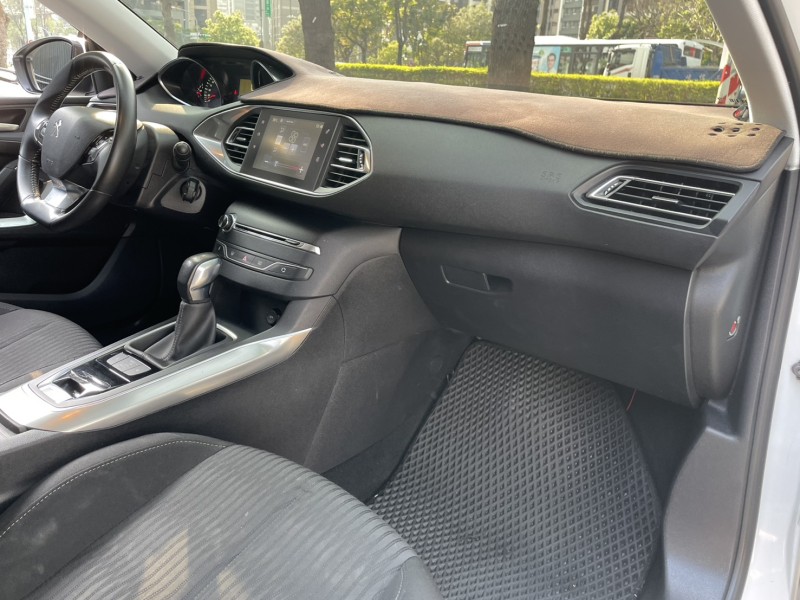 Peugeot 寶獅  308 實車實價可分期Peugeot 308精品代步小車 | 新北市汽車商業同業公會｜TACA優良車商聯盟｜中古、二手車買車賣車公會認證保固