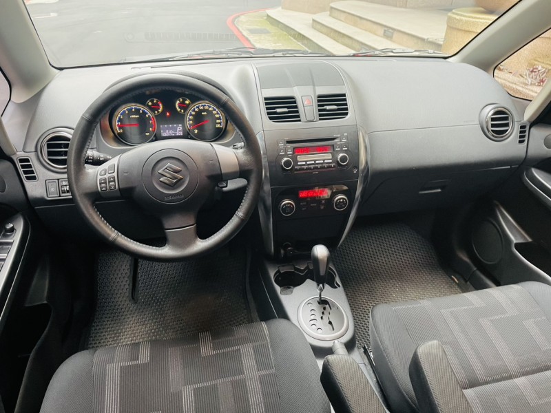 Suzuki  SX4 實車實價可分期SX4輕巧省油好停車Swift Yaris Tiida可參考 | 新北市汽車商業同業公會｜TACA優良車商聯盟｜中古、二手車買車賣車公會認證保固
