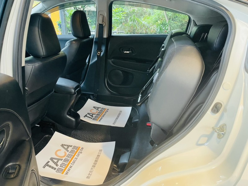Honda  HR-V 實車實價可分期HRV頂級S版CHR Kicks X1 Tiguan Q3可參考 | 新北市汽車商業同業公會｜TACA優良車商聯盟｜中古、二手車買車賣車公會認證保固