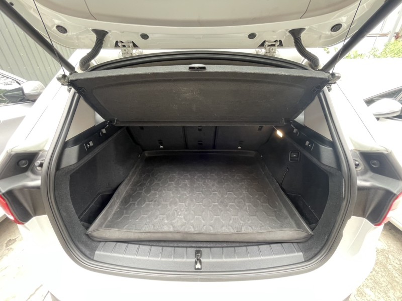 BMW/ 寶馬  X1 SERIES  X1 sDrive20i 實車實價可分期BMW X1 20i高級精品代步車 | 新北市汽車商業同業公會｜TACA優良車商聯盟｜中古、二手車買車賣車公會認證保固