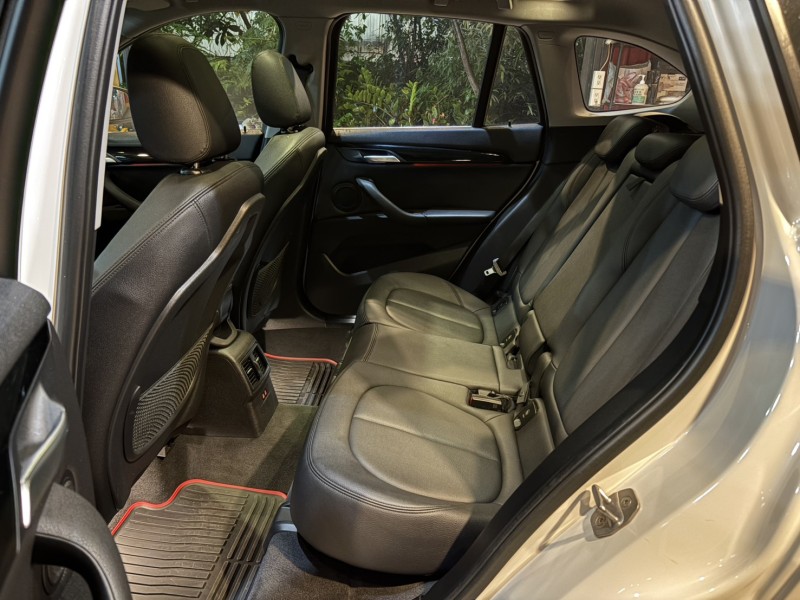 BMW/ 寶馬  X1 SERIES  X1 sDrive20i 實車實價可分期BMW X1 20i高級精品代步車 | 新北市汽車商業同業公會｜TACA優良車商聯盟｜中古、二手車買車賣車公會認證保固
