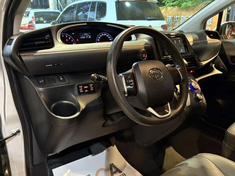 Toyota  SIENTA 實車實價可分期 僅跑6萬公里 頂級雙電滑Sienta 1.8 | 新北市汽車商業同業公會｜TACA優良車商聯盟｜中古、二手車買車賣車公會認證保固