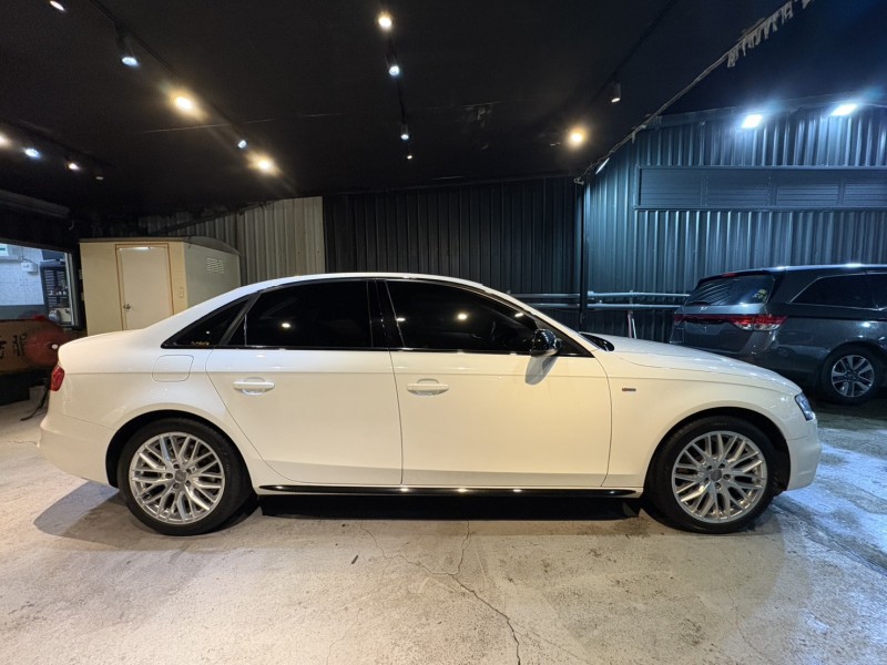 Audi  A4 實車實價可分期Audi A4 35TFSI優雅品味A3 A5 A6 A7 A8 Passat可參考 | 新北市汽車商業同業公會｜TACA優良車商聯盟｜中古、二手車買車賣車公會認證保固