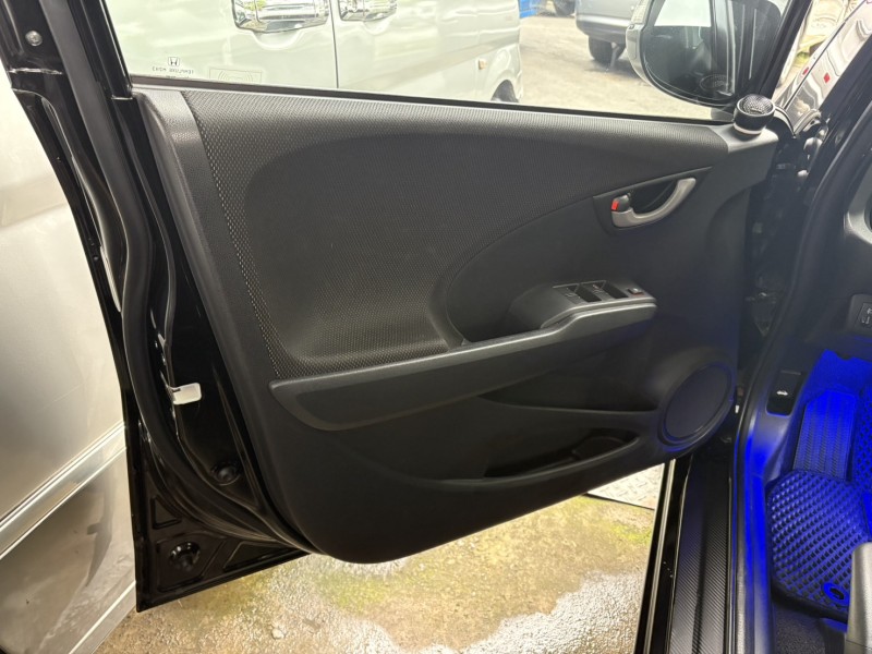 Honda  FIT 實車實價可分期FIT頂級VTIS節能代步小車 | 新北市汽車商業同業公會｜TACA優良車商聯盟｜中古、二手車買車賣車公會認證保固