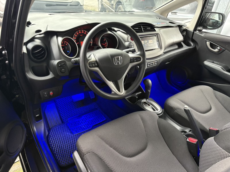 Honda  FIT 實車實價可分期FIT頂級VTIS節能代步小車 | 新北市汽車商業同業公會｜TACA優良車商聯盟｜中古、二手車買車賣車公會認證保固