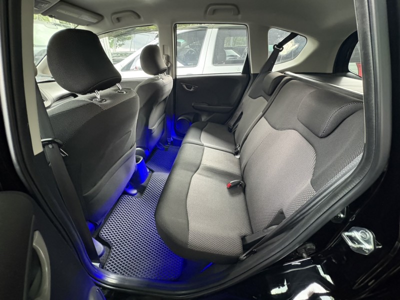 Honda  FIT 實車實價可分期FIT頂級VTIS節能代步小車 | 新北市汽車商業同業公會｜TACA優良車商聯盟｜中古、二手車買車賣車公會認證保固