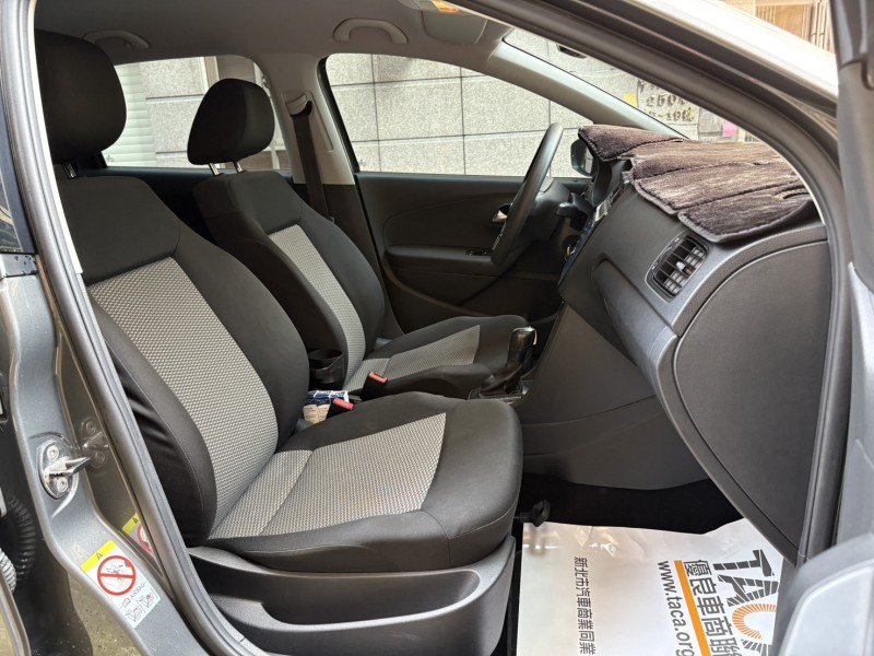 Volkswagen 福斯  Polo 實車實價可分期POLO高級精品代步小車 | 新北市汽車商業同業公會｜TACA優良車商聯盟｜中古、二手車買車賣車公會認證保固