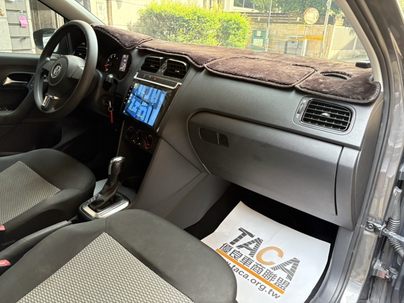 Volkswagen 福斯  Polo 實車實價可分期POLO高級精品代步小車 | 新北市汽車商業同業公會｜TACA優良車商聯盟｜中古、二手車買車賣車公會認證保固