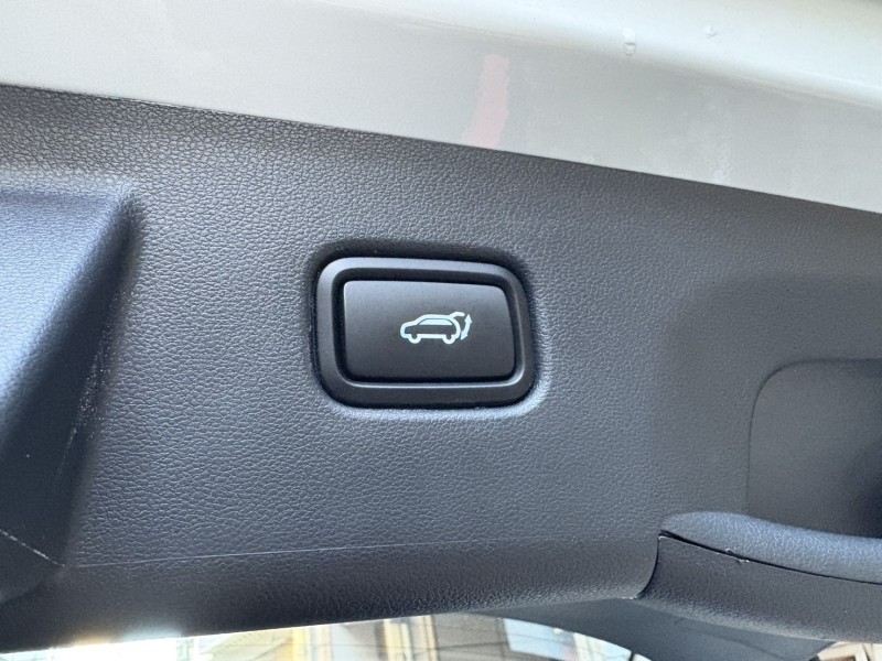 Hyundai  Tucson 實車實價可分期Tucson L油電C休旅車 全車原廠保固中 | 新北市汽車商業同業公會｜TACA優良車商聯盟｜中古、二手車買車賣車公會認證保固