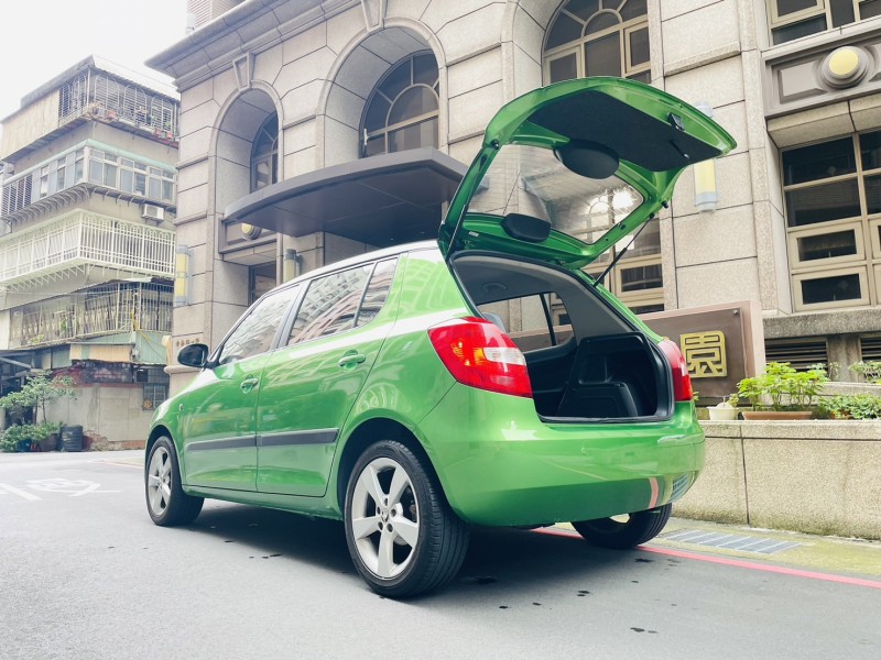Skoda  Fabia 一手車原廠保養Fabia 1.2tsi高階配備 可分期 | 新北市汽車商業同業公會｜TACA優良車商聯盟｜中古、二手車買車賣車公會認證保固