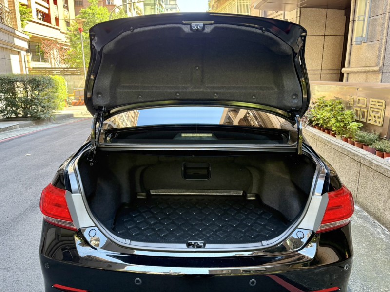 Toyota  Camry 實車實價可刷卡可分期Toyota Camry超優質代步車 | 新北市汽車商業同業公會｜TACA優良車商聯盟｜中古、二手車買車賣車公會認證保固