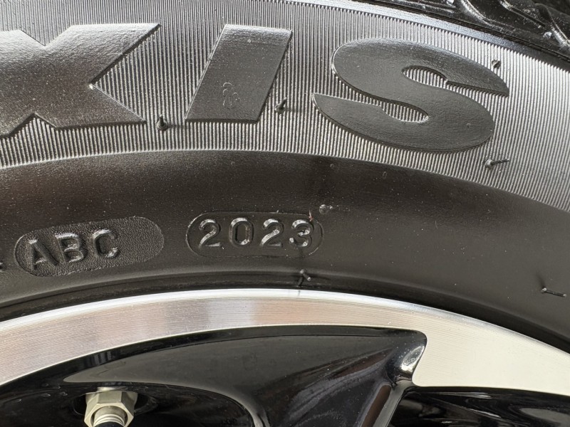 Toyota  Yaris 僅跑6千公里 實車實價可分期Yaris輕巧省油代步小車 | 新北市汽車商業同業公會｜TACA優良車商聯盟｜中古、二手車買車賣車公會認證保固