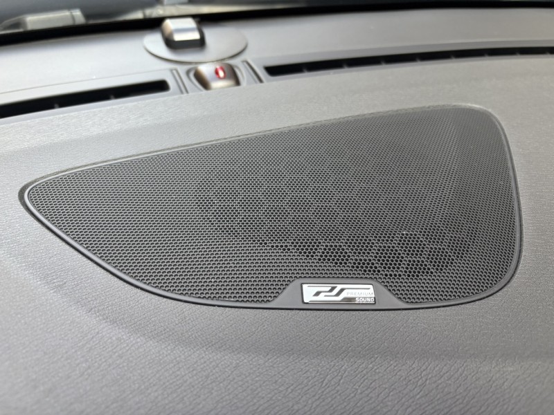 Volvo  S60 實車實價可刷卡分期S60 R-Design豪華精品代步車 | 新北市汽車商業同業公會｜TACA優良車商聯盟｜中古、二手車買車賣車公會認證保固