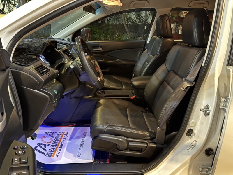 Honda  CR-V 僅跑3萬餘公里內外極美CRV 2.4超優質SUV休旅車 | 新北市汽車商業同業公會｜TACA優良車商聯盟｜中古、二手車買車賣車公會認證保固