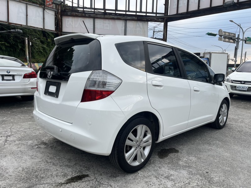 Honda  FIT 2010年 本田 Fit  VTI-S 1.好開 好停車 好保養 | 新北市汽車商業同業公會｜TACA優良車商聯盟｜中古、二手車買車賣車公會認證保固